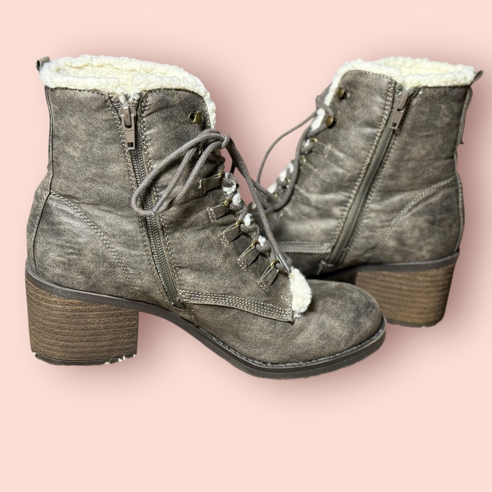 MIA Faux Fur Lace-Up Ankle Boots | Size 8.5 - Picture 12 of 12
